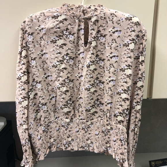 Button Back Top/Blouse - Picture 2 of 5